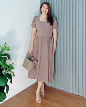 Load image into Gallery viewer, *Aubrey Plain Taupe Dress 0141