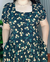 Load image into Gallery viewer, *Aubrey Printed Dress 0174