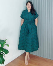 Load image into Gallery viewer, * Vera Maxi Eyelet Embroidered Dress 0023