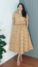 Load image into Gallery viewer, *Dahna Embroidered Eyelet Dress 0364