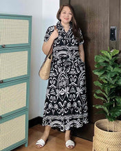 Load image into Gallery viewer, Dahna Printed Black Dress 0327