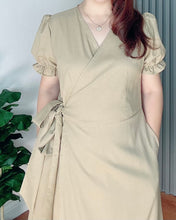 Load image into Gallery viewer, *Say Overlap Premium Linen Dress 0009
