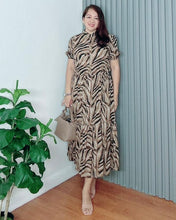 Load image into Gallery viewer, *Bianca Maxi Printed Dress 0310