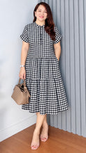 Load image into Gallery viewer, Lily Cotton Seersucker Gingham Dress 0003