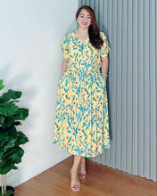 Load image into Gallery viewer, *Andi Drawstring Printed Dress 0044
