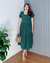 Load image into Gallery viewer, *Aubrey Plain Emerald Green Dress 0140