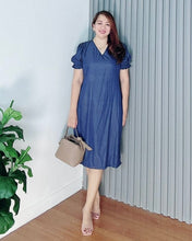 Load image into Gallery viewer, *Leigh Plain Denim Dress 0109