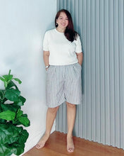 Load image into Gallery viewer, *Camia Stripe Gray Short 0014