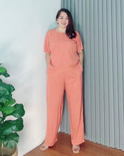 Load image into Gallery viewer, Emma Plain Salmon Coordinates 0008
