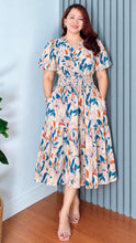 Load image into Gallery viewer, Solen Printed Puff Dress 0006