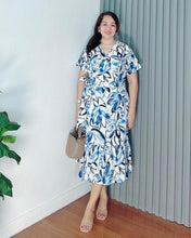 Load image into Gallery viewer, Mara Printed Overlap Dress 0030