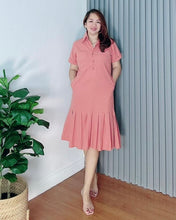 Load image into Gallery viewer, *Harper Plain Salmon Dress 0013