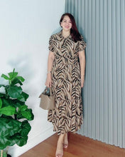 Load image into Gallery viewer, *Amara Maxi Printed Dress 0005
