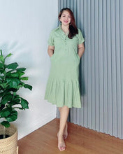 Load image into Gallery viewer, *Harper Plain Sage Green Dress 0015