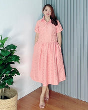 Load image into Gallery viewer, *Ara Eyelet Peach Dress 0002