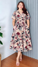 Load image into Gallery viewer, Solen Printed Puff Dress 0007