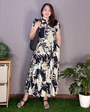 Load image into Gallery viewer, Sale! Bela Maxi Printed Dress 0104