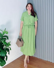 Load image into Gallery viewer, *Donna Plain Apple Green Drawstring Dress 0373