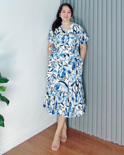 Load image into Gallery viewer, Mara Printed Overlap Dress 0030
