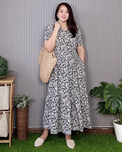 Load image into Gallery viewer, Sigrid Maxi Printed Dress 0004