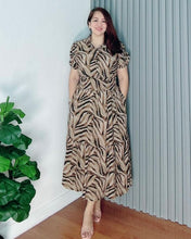 Load image into Gallery viewer, *Amara Maxi Printed Dress 0005