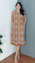 Load image into Gallery viewer, Bea Eyelet Embroider Dress 0471