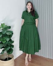 Load image into Gallery viewer, Trisha Emerald Green Premium Linen  Top and Skirt Coordinates 0020