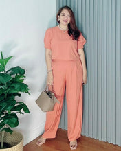 Load image into Gallery viewer, *Kendra Plain Salmon Coordinates 0166