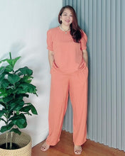 Load image into Gallery viewer, *Kendra Plain Salmon Coordinates 0166