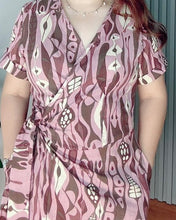 Load image into Gallery viewer, Mara Printed Overlap Dress 0022