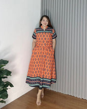 Load image into Gallery viewer, *Donna Printed Drawstring Dress 0391