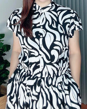 Load image into Gallery viewer, *Bela Maxi Printed Dress 0140