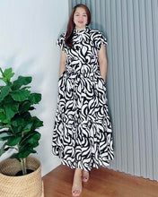 Load image into Gallery viewer, *Bela Maxi Printed Dress 0140