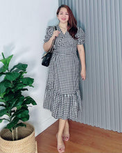Load image into Gallery viewer, Say Overlap Dress 0002