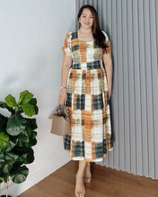 Load image into Gallery viewer, *Aubrey Printed Dress 0153