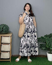 Load image into Gallery viewer, Bela Maxi Printed Dress 0085