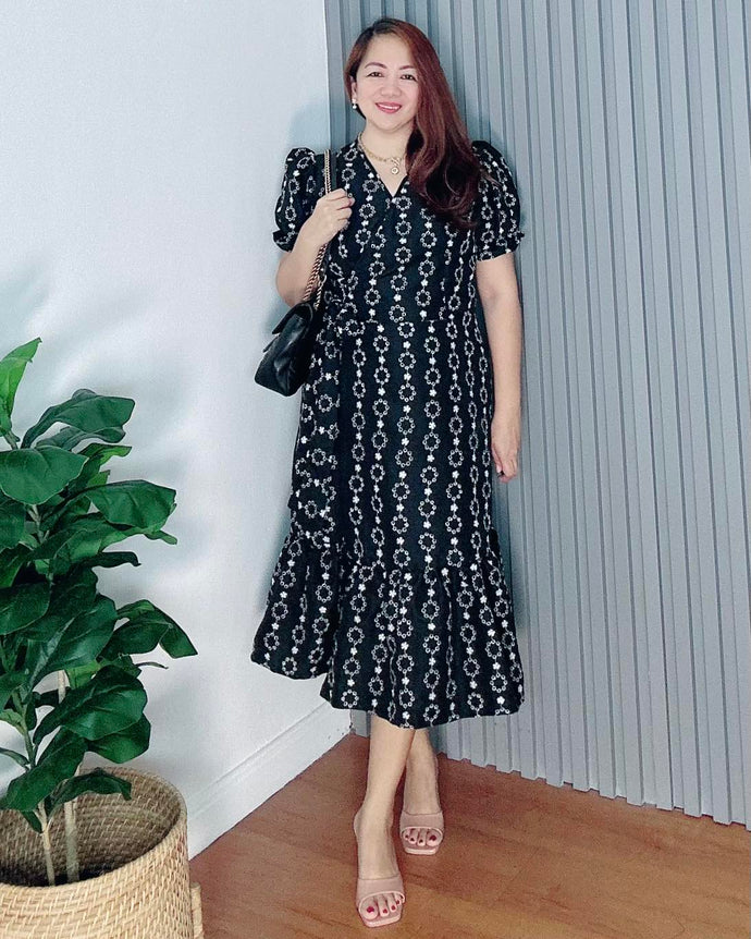 Say Overlap Eyelet Dress 0005