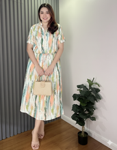 Load image into Gallery viewer, Sale! Donna Printed Drawstring Dress 0380