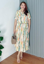 Load image into Gallery viewer, *Donna Printed Drawstring Dress 0380